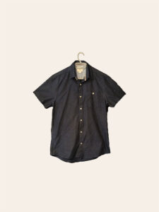 Classic Navy Blue Short-Sleeve Button-Up Shirt - Image 3