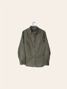 Men's Olive Green Casual Button-Down Shirt - Image 3